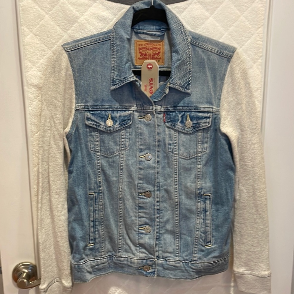 New! Levi’s hybrid denim jacket